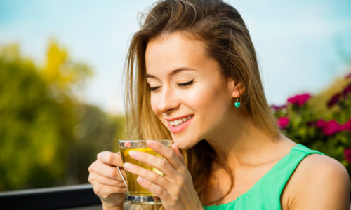 Difference Between Drinking Green Tea And Normal Tea Explained