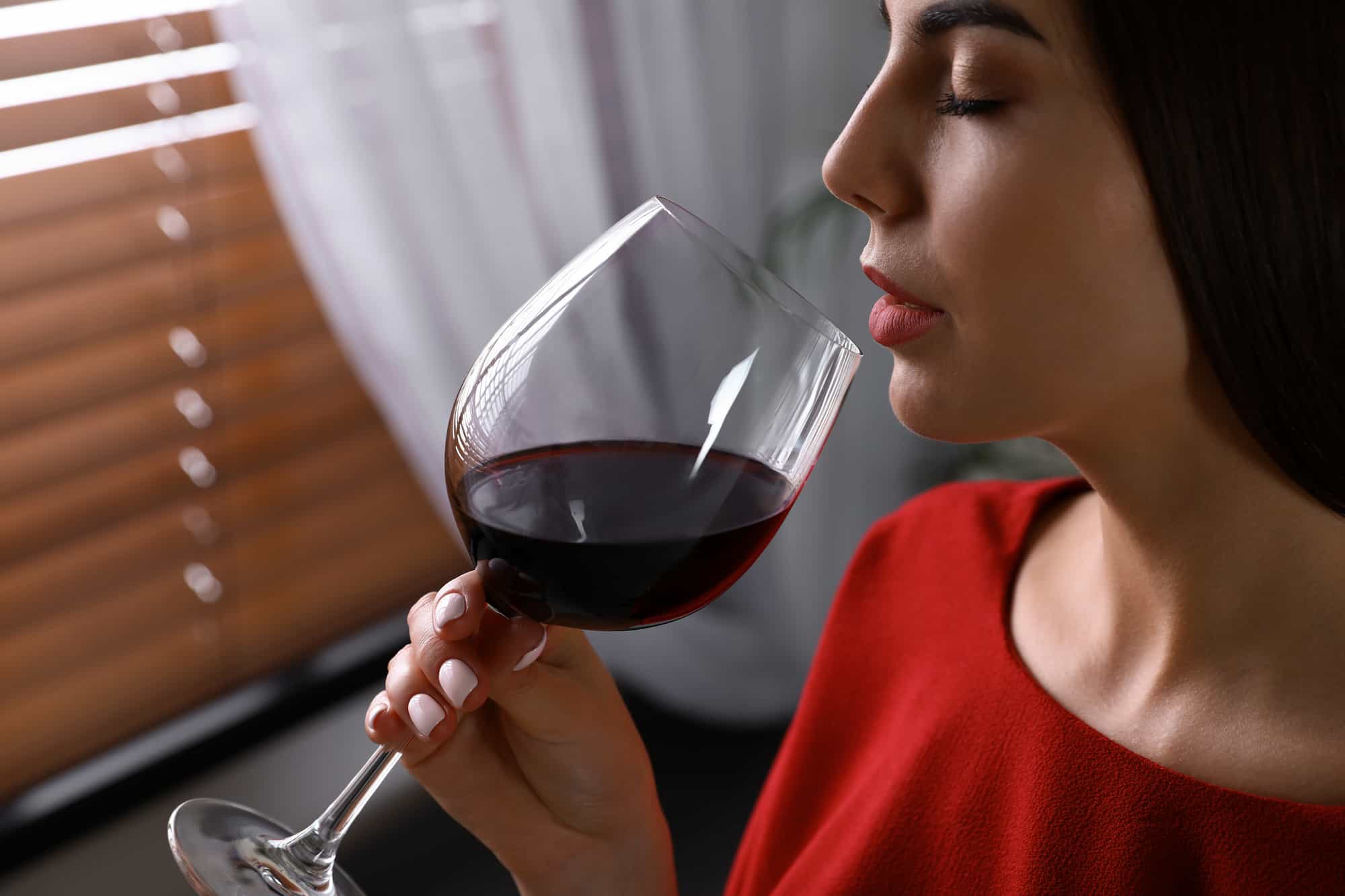 Health Benefits Of Drinking Red Wine! [Explained!]